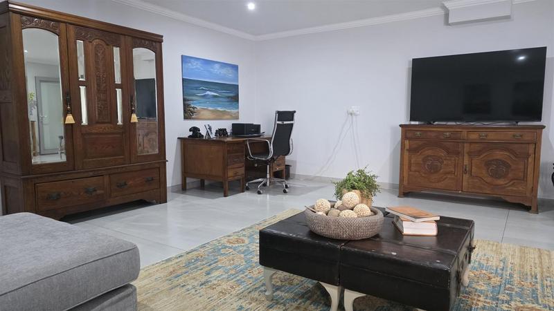 5 Bedroom Property for Sale in Monte Christo Western Cape